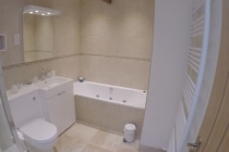 Guest bathroom at Top Barn